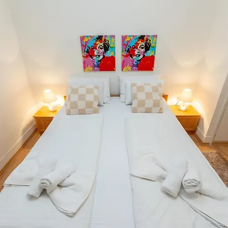 Boki 2 One Bedroom In Old Town With Balcony Daire