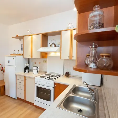 Boki 2 One Bedroom In Old Town With Balcony דירה