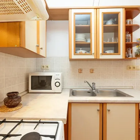 דירה Boki 2 One Bedroom In Old Town With Balcony