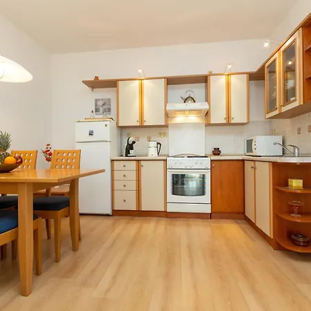 Boki 2 One Bedroom In Old Town With Balcony Zadar