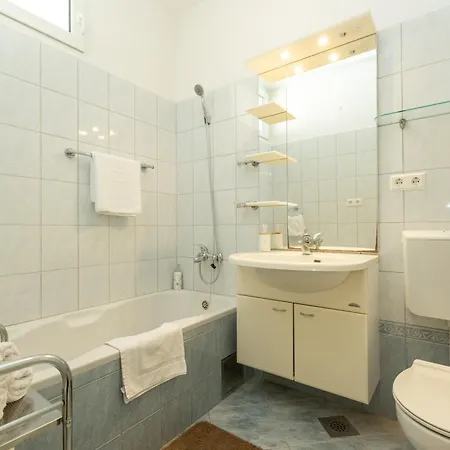 Boki 2 One Bedroom In Old Town With Balcony Апартаменты *