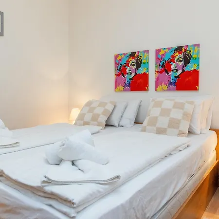 Boki 2 One Bedroom In Old Town With Balcony Апартаменты *