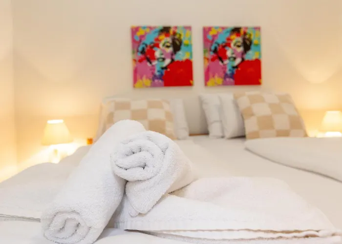 Daire Boki 2 One Bedroom In Old Town With Balcony Zadar