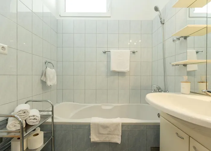 Boki 2 One Bedroom In Old Town With Balcony Daire