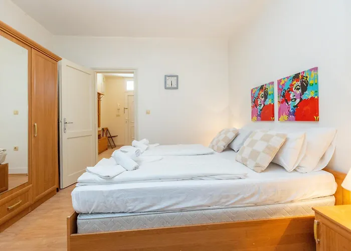 Daire Boki 2 One Bedroom In Old Town With Balcony Zadar