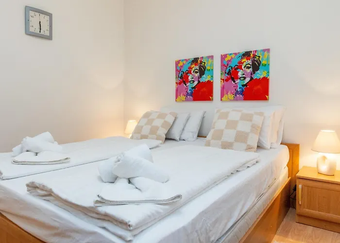 Boki 2 One Bedroom In Old Town With Balcony Daire *