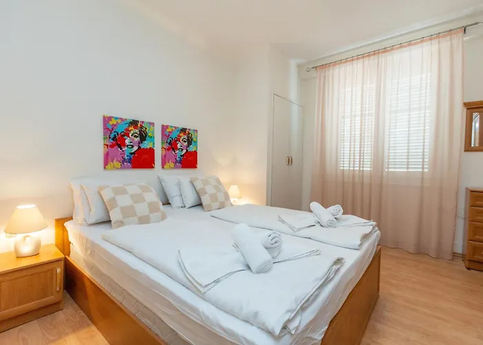 Apartment Boki 2 One Bedroom In Old Town With Balcony Zadar