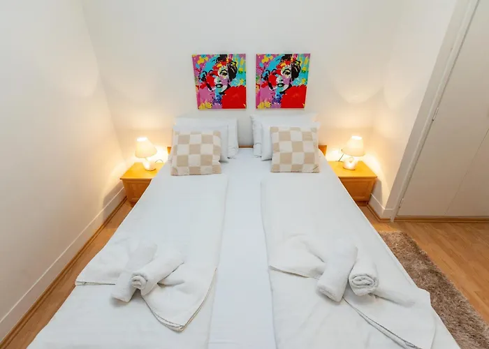 Boki 2 One Bedroom In Old Town With Balcony Daire