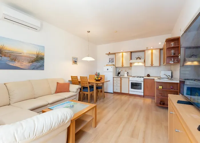 Boki 2 One Bedroom In Old Town With Balcony Zadar