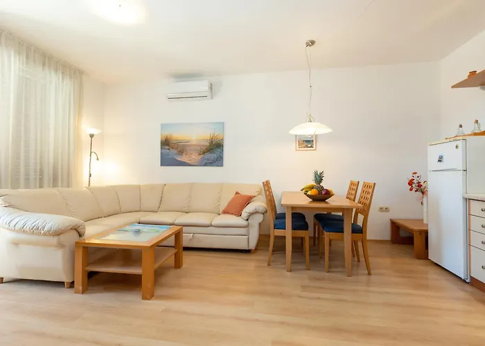 Boki 2 One Bedroom In Old Town With Balcony