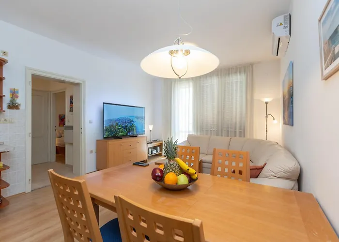 Apartment Boki 2 One Bedroom In Old Town With Balcony Zadar