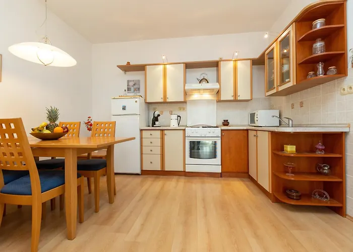 Boki 2 One Bedroom In Old Town With Balcony Zadar