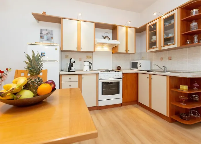 Apartment Boki 2 One Bedroom In Old Town With Balcony *